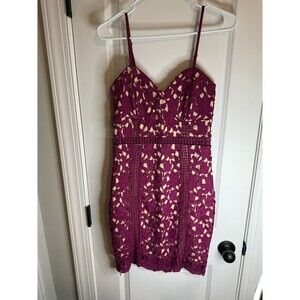 Lulus Women's Dress Small, fuscia purple/pink beautiful lace pattern